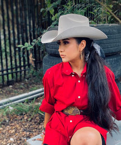 Meet your Posher, Mirella